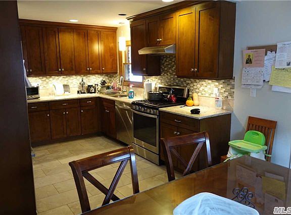 5th image of 576 7th St