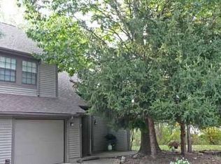 1143 Redtail Hawk Dr #4, Youngstown, OH 44512