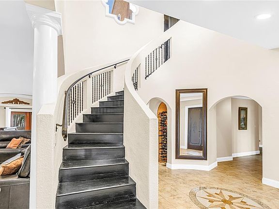 4th image of 3945 POINSETTIA DRIVE