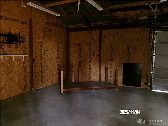 4th image of 421 Market St
