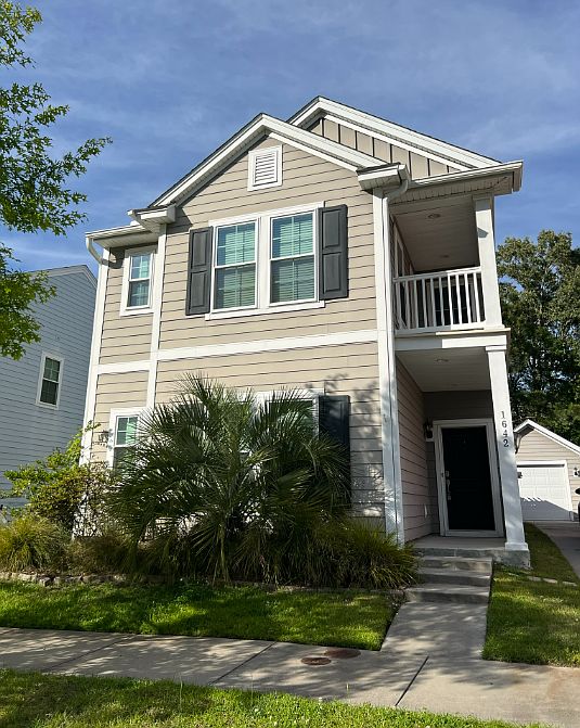 1st image of 1642 Sparkleberry Ln