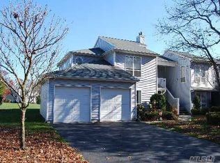 60 Lakeview Dr #12, Manorville, NY 11949