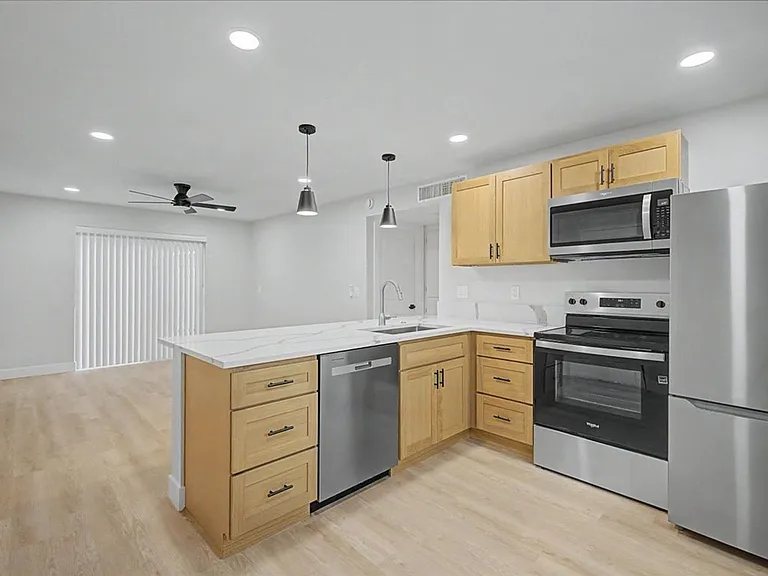 1604 N Forgeus Ave — Photo 1