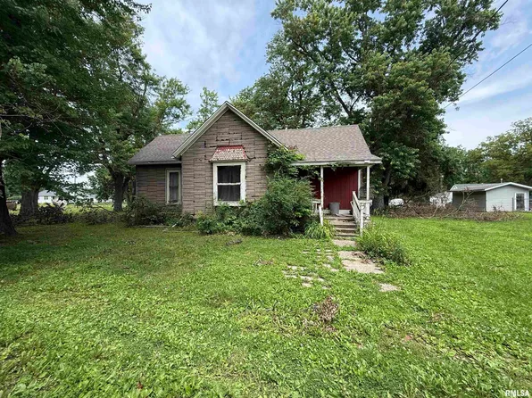 628 W Lincoln Ave, Lewistown, IL 61542