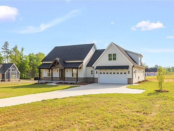 2nd image of 4211 Gracewood Farm Dr