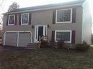 39 Reddick Ln, Rochester, NY 14624