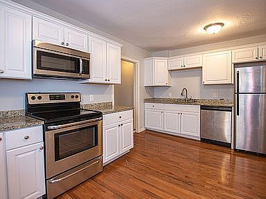 1st image of 14 Spalding St #14
