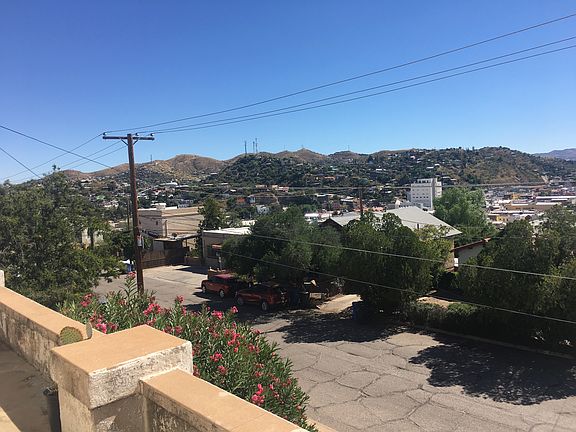4th image of 504 W Crawford St APT 4