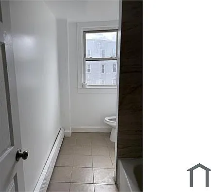 3 bed, 9999 sqft, $2,100 — Photo 2