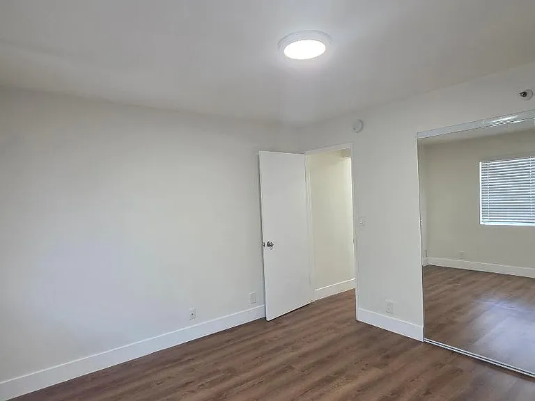 4326 W 142nd St #8 — Photo 18