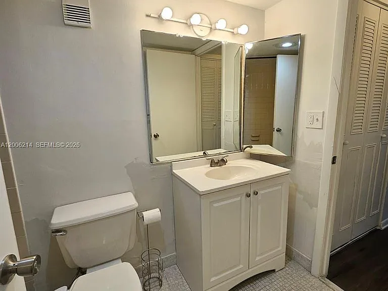 1200 NE Miami Gardens Dr #812W — Photo 16