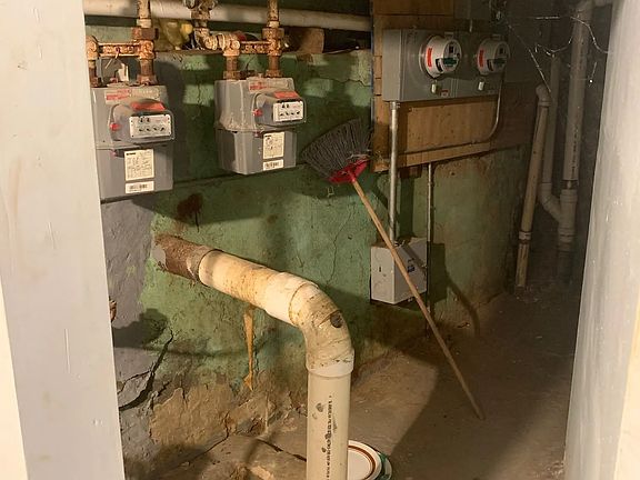 4th image of 207 Mother Gaston Blvd