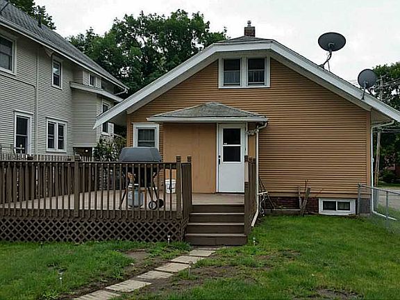 2nd image of 1716 4th Ave SE