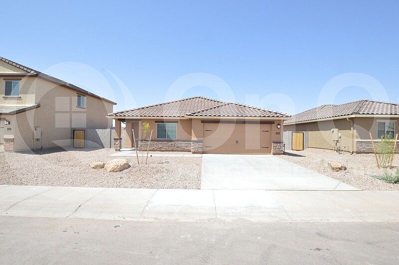 1st image of 1548 E Inouye Dr