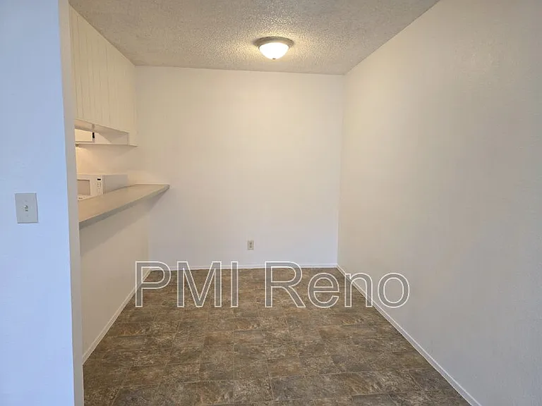 2750 Plumas St #303 — Photo 7