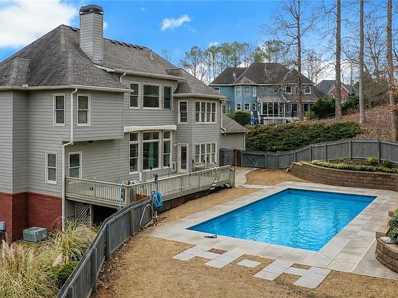 3rd image of 803 Rocky Ridge Ct