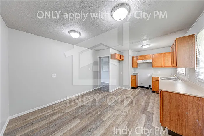 3916 W 30th St — Photo 8