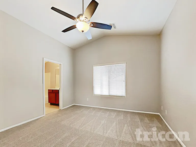 39964 W Sanders Way — Photo 5