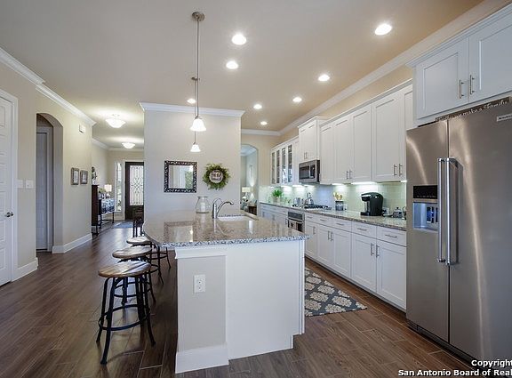 5th image of 1821 Cottonwood Way