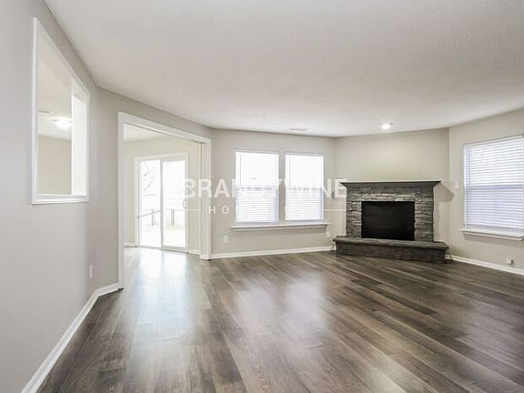 3rd image of 6644 Sonesta Dr