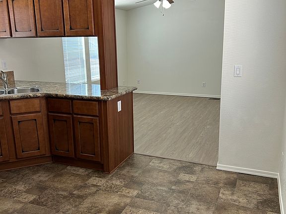 4th image of 5600 N Dakota St Lot 11