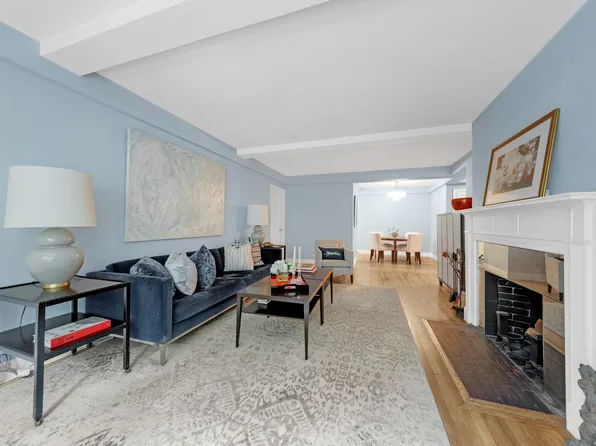 424 East 52nd Street 3A image 2 of 9