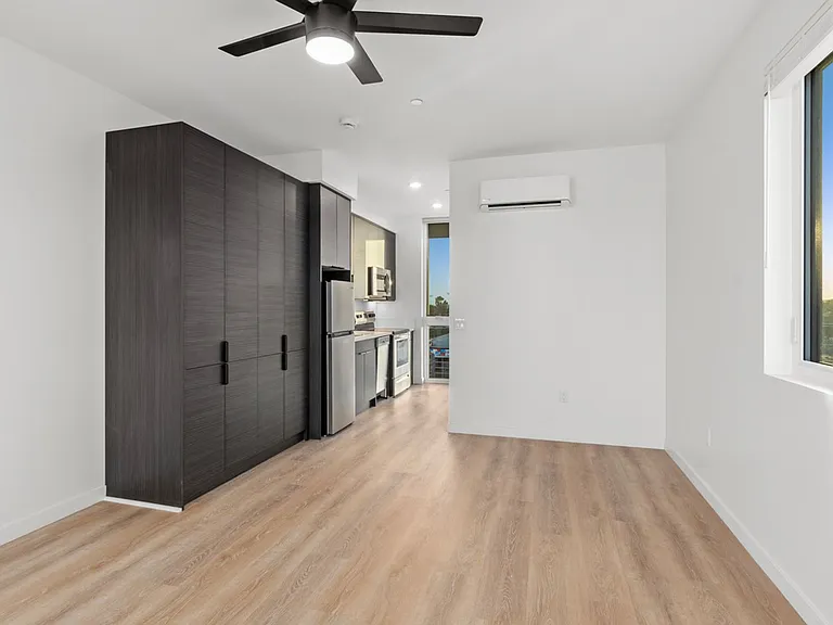 131 National City Blvd #201 — Photo 3