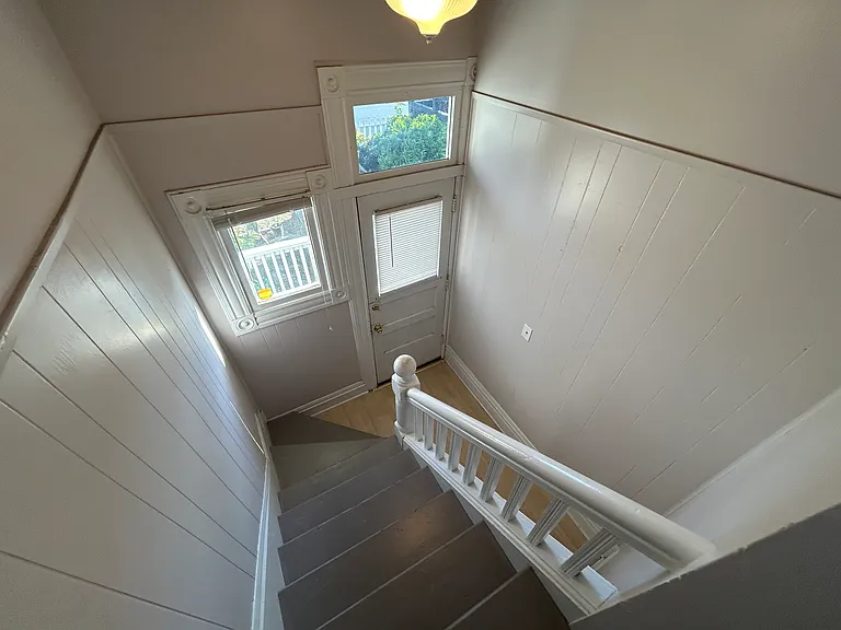 524 Carolina St — Photo 16