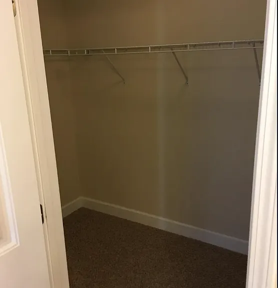 111 Glasgow Dr — Photo 19