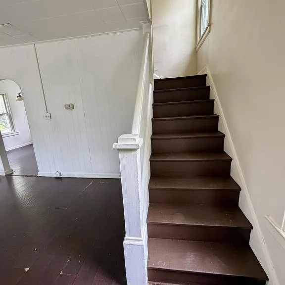 1725 Midland Ave — Photo 7