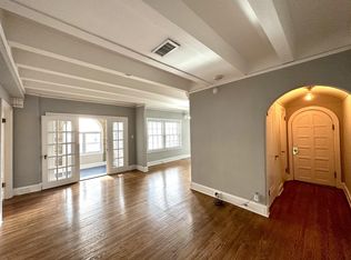 910 Ward Parkway, Kansas City, MO 64112