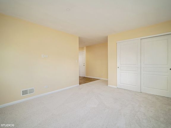 3rd image of 21 Bailey Ln
