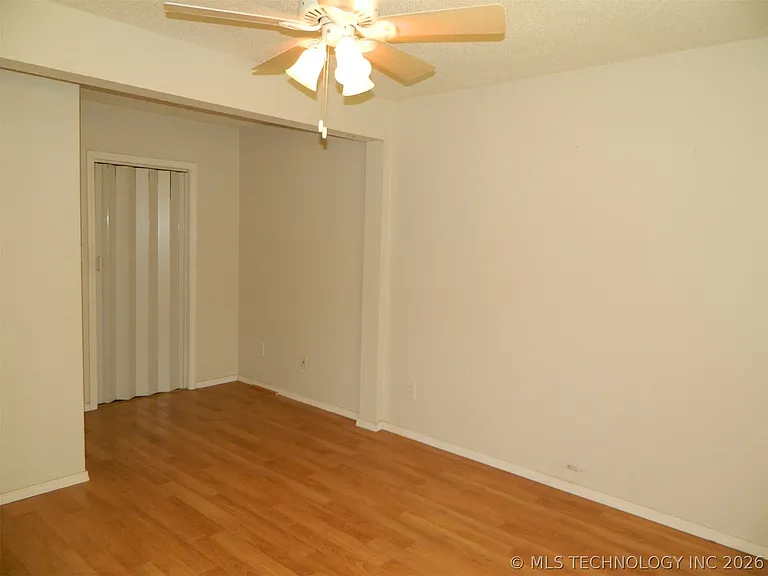 1306 W Exchange St — Photo 9