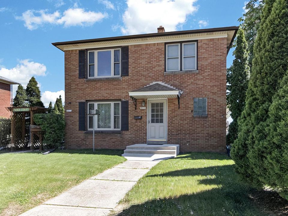1st image of 10111 W Cleveland AVENUE #10113