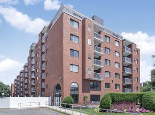 8 9th St APT 305, Medford, MA 02155