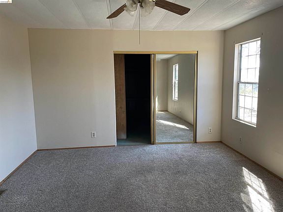 3rd image of 17560 Campbell Flat Rd