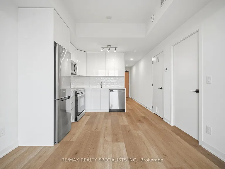 33 Erie Ave #1407 — Photo 9