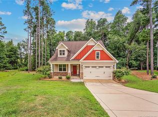 33 Waterside Cir, Spring Lake, NC 28390