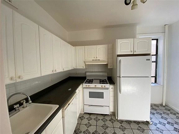 2nd image of 2234 Ocean Ave APT E12