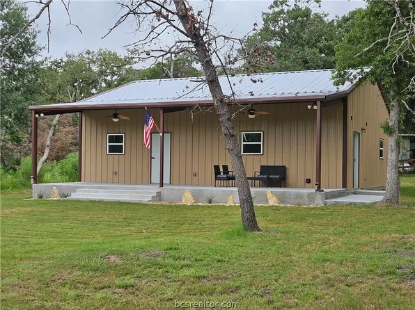 300 Spring Oak Ln, Somerville, TX 77879