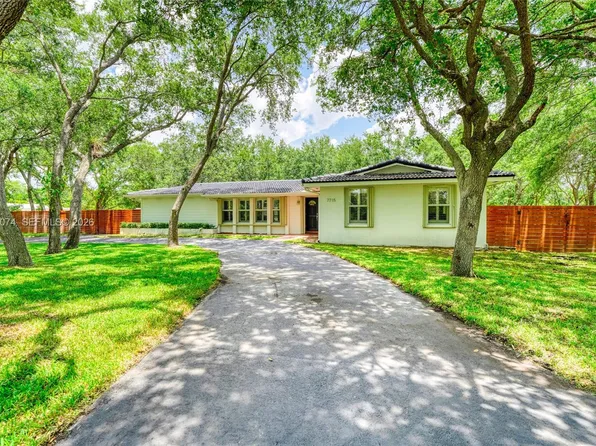 7715 SW 122nd St, Pinecrest, FL 33156