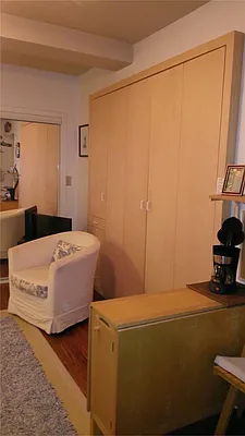 Sold by R New York | media 1