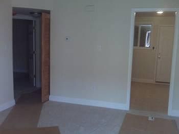 2nd image of 2102 Phaup St APT D