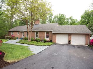 5114 Forsgate Pl, Fairfax, VA 22030