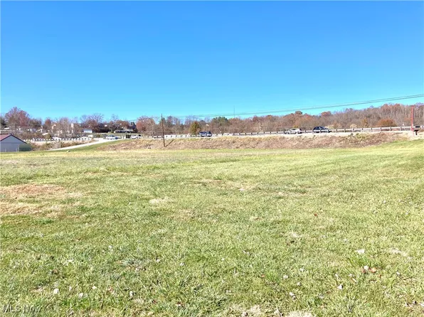 Kemper St, Parkersburg, WV 26101
