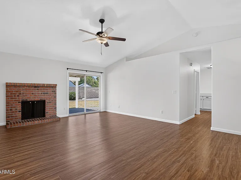 1308 E Princeton Ave — Photo 5