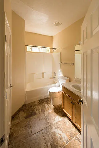 1905 N 2070 W — Photo 2