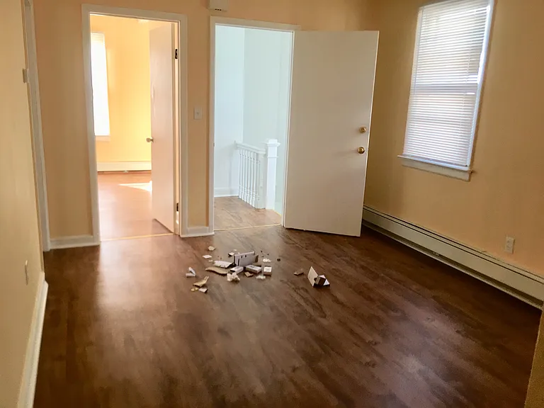 230 Commercial Ave — Photo 2