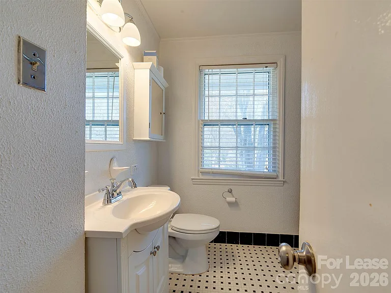 4917 White Oak Rd — Photo 21