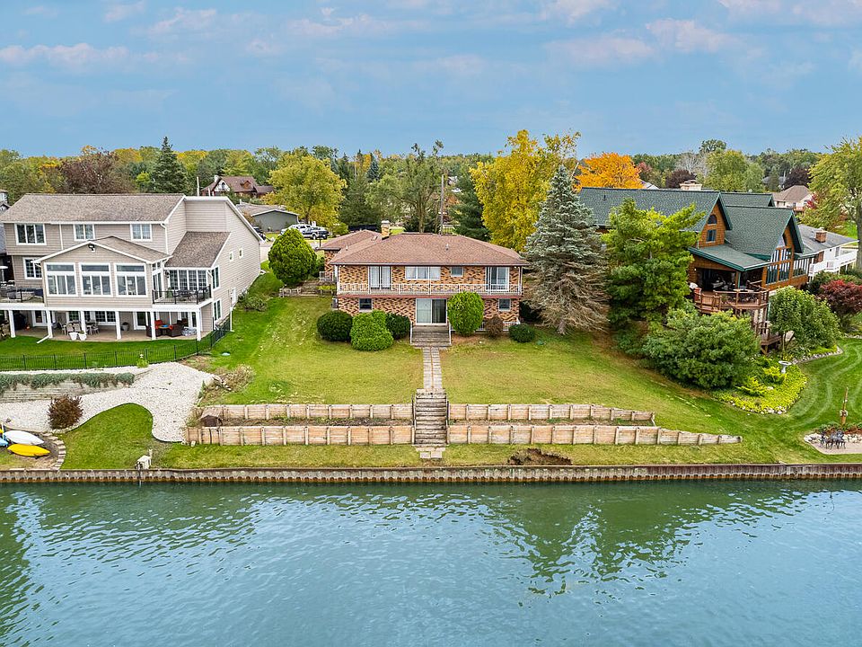 1st image of 164 Cannes Cir